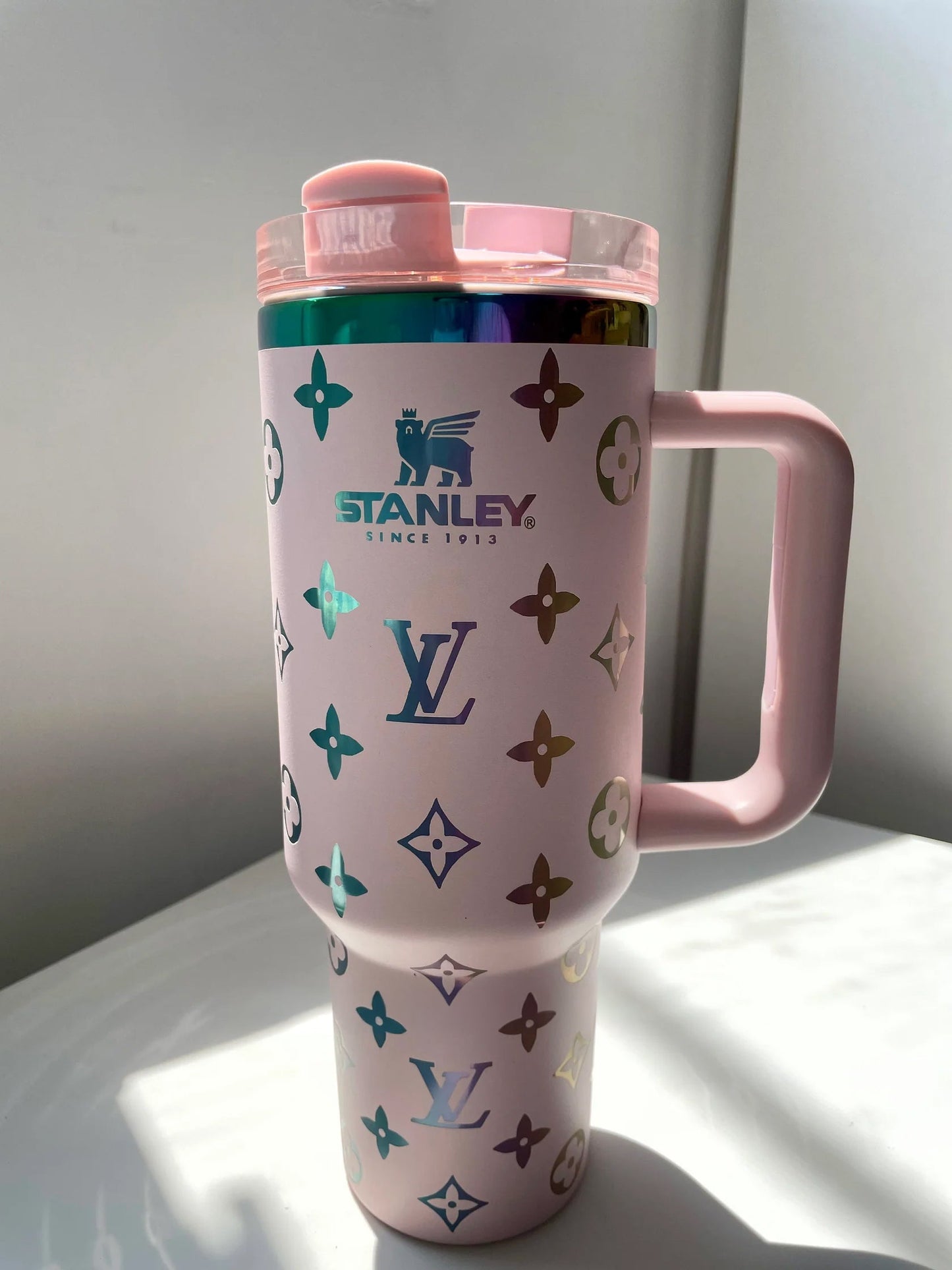 LV Holographic Thermos