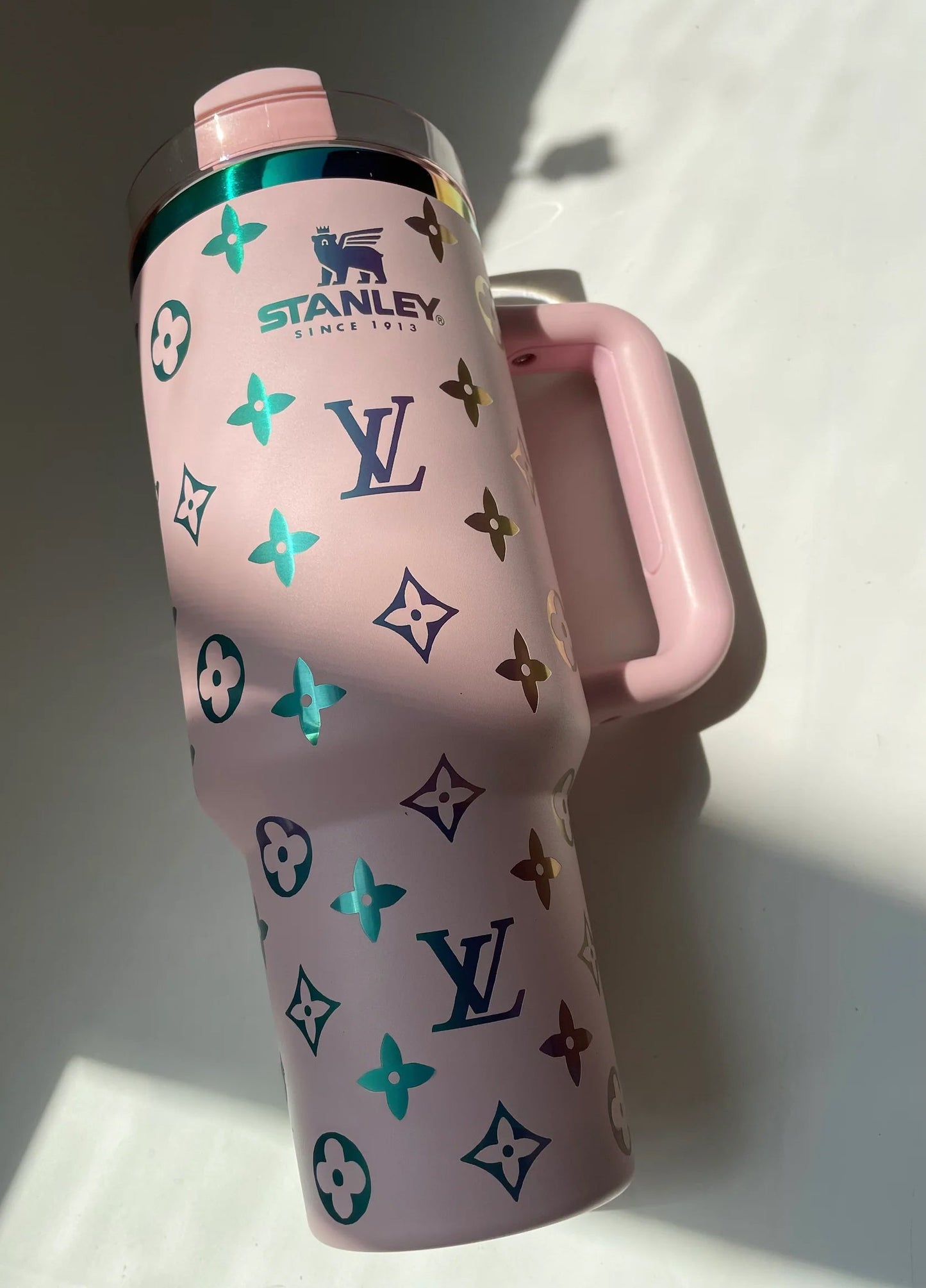 LV Holographic Thermos